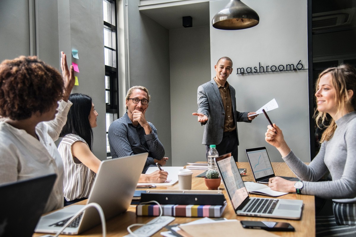 A step-by-step marketing strategy for lead gen Weekly Checkins & Support Get Shopify Store Holiday-ready. Hit-the-web Marketing.